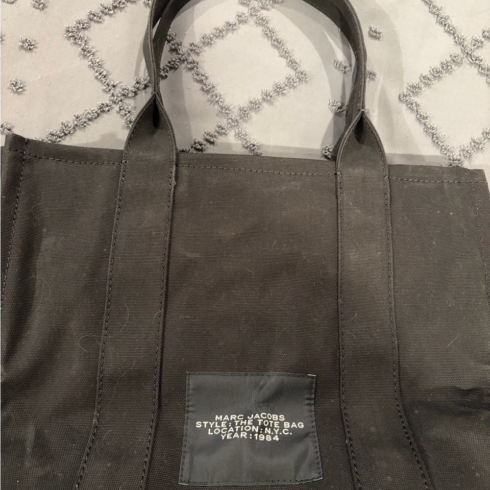 Marc Jacobs Black Canvas 'The Tote Bag' - Picture 4 of 4